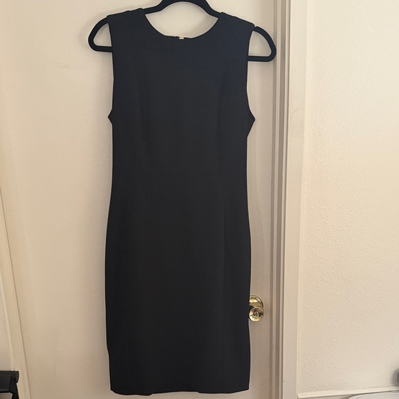 Black Sleeveless buisness Dress - Picture 1 of 4